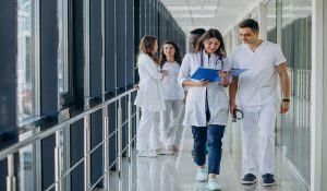 Benefício para clínicas médicas ainda gera insegurança