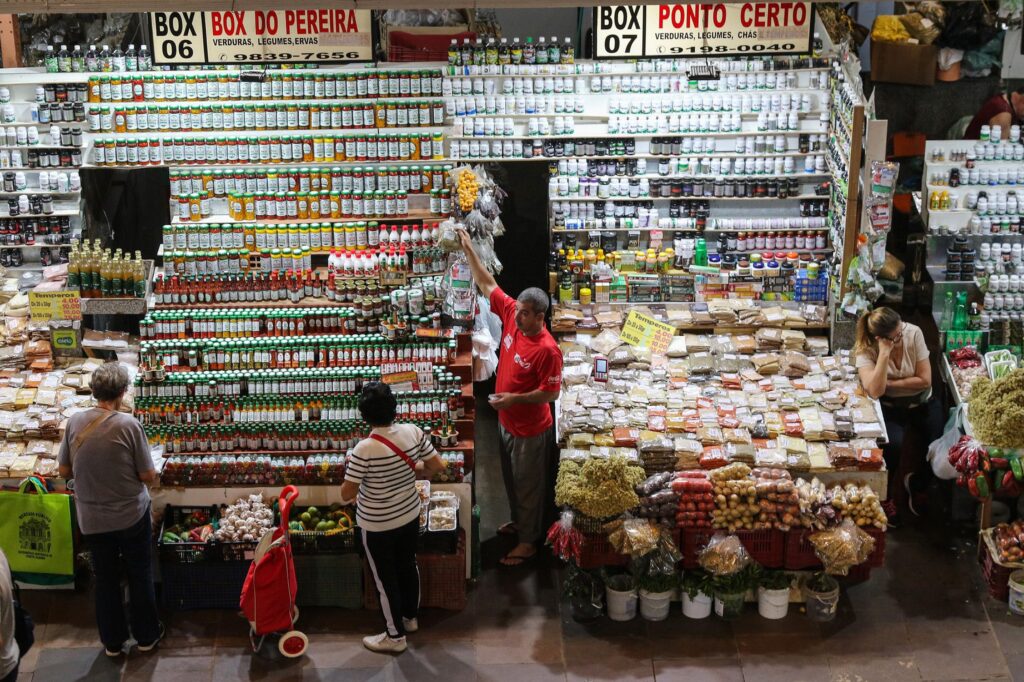 Créditos de PIS e Cofins: STJ limita direito de comerciantes