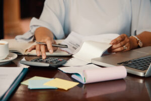 Bonificações em mercadorias não geram PIS/Cofins, decide CARF